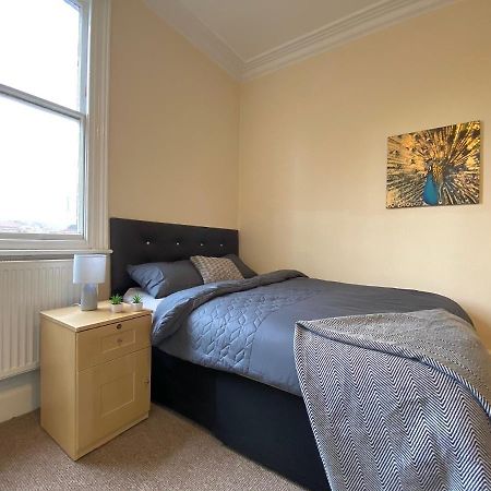 Spacious Victorian Double Room Doncaster Exterior foto
